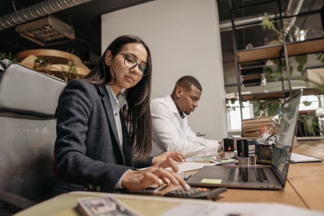 imagen de contadores trabajando